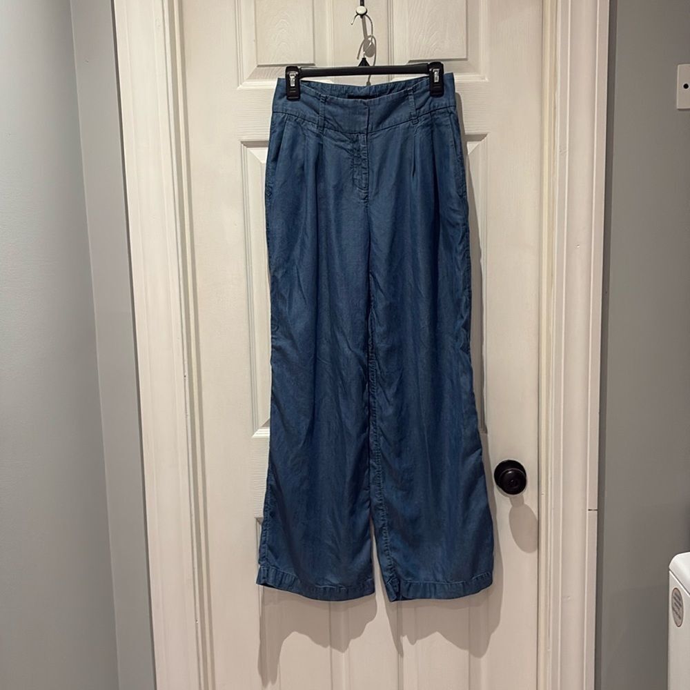 Ann Taylor 100% Lyocell wide leg pleated trousers SZ 00
